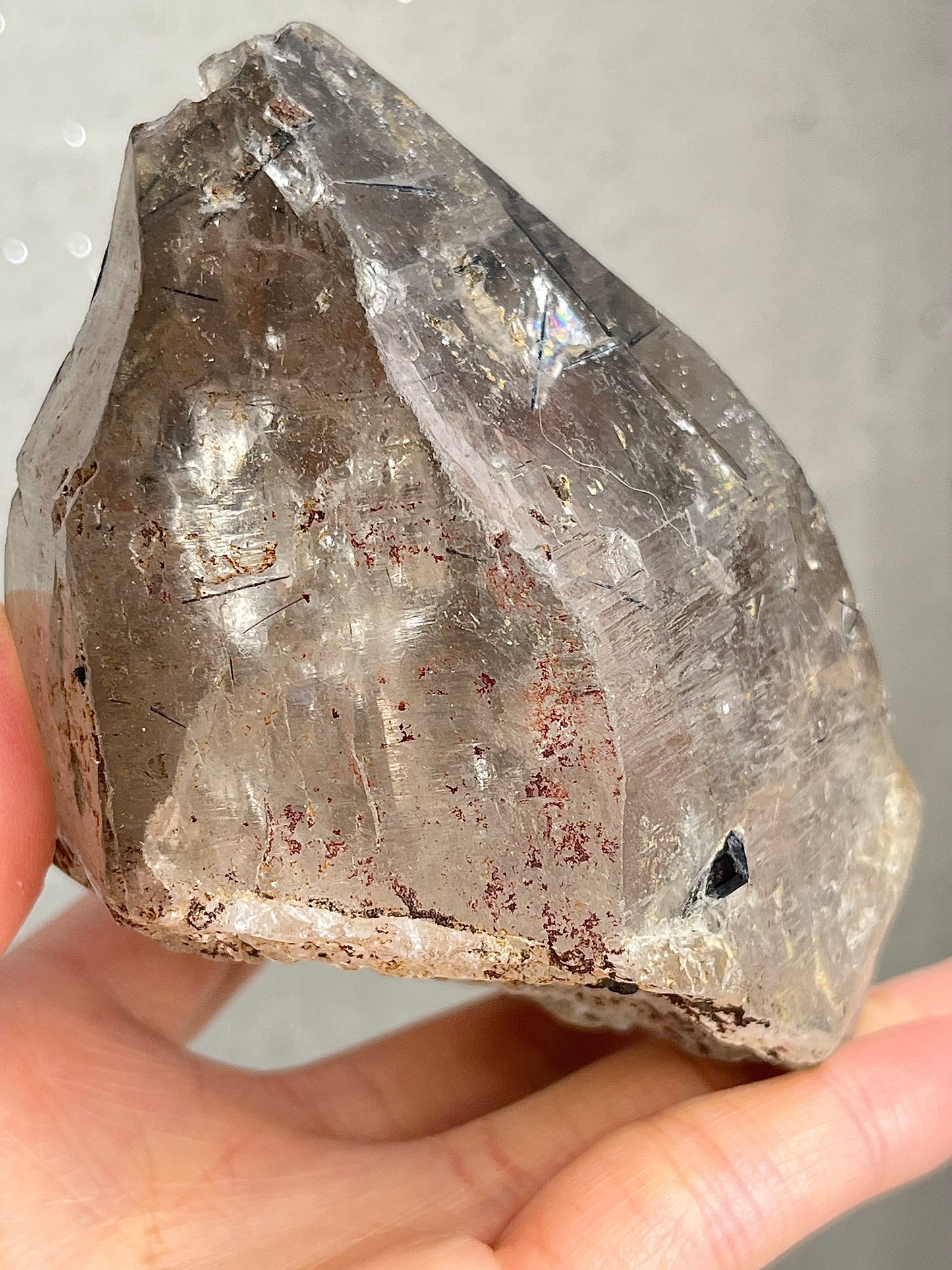 Røykkvarts (skeletal/elestial) med svart turmalin