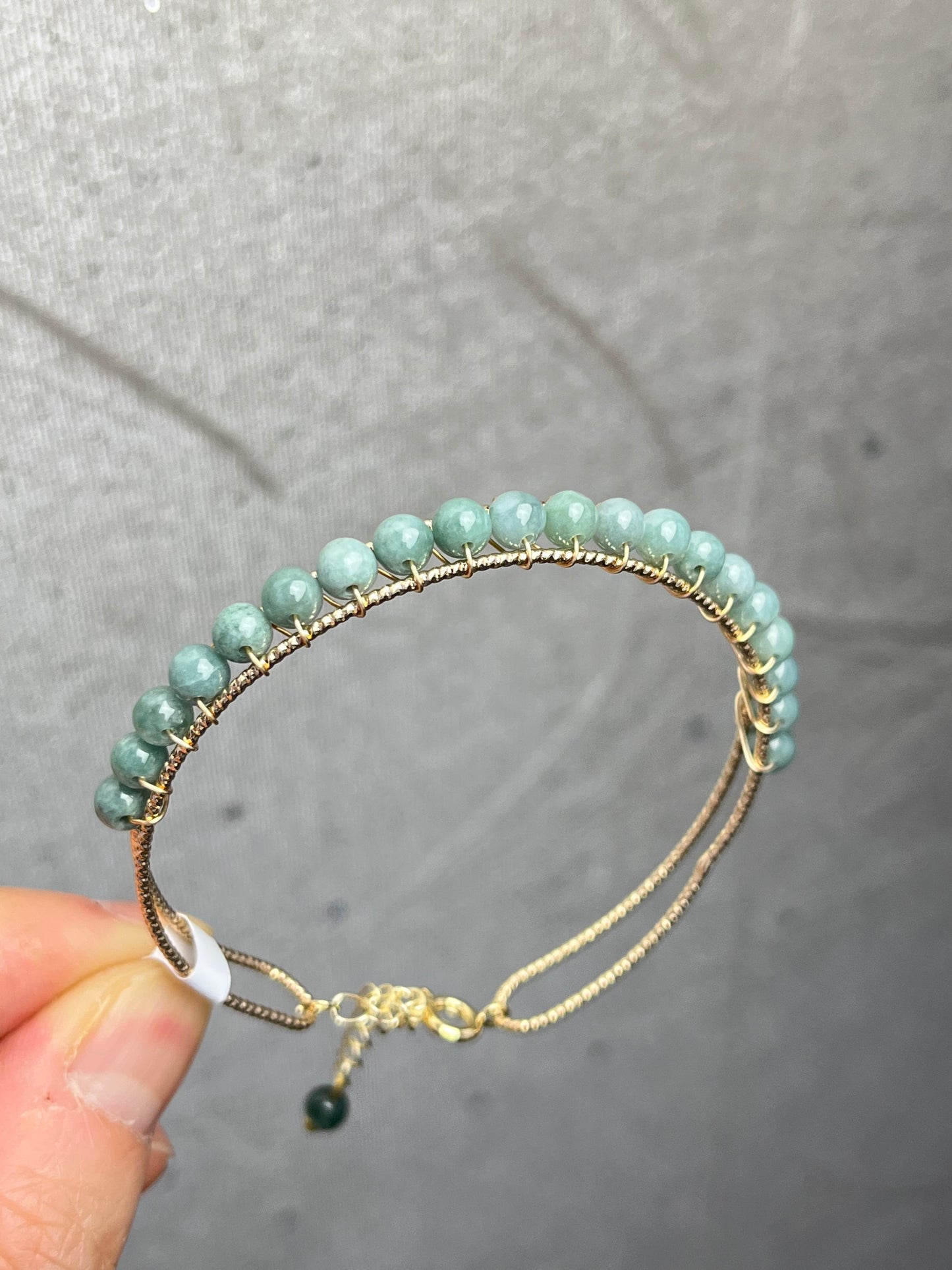 Jade- Håndlaget armbånd