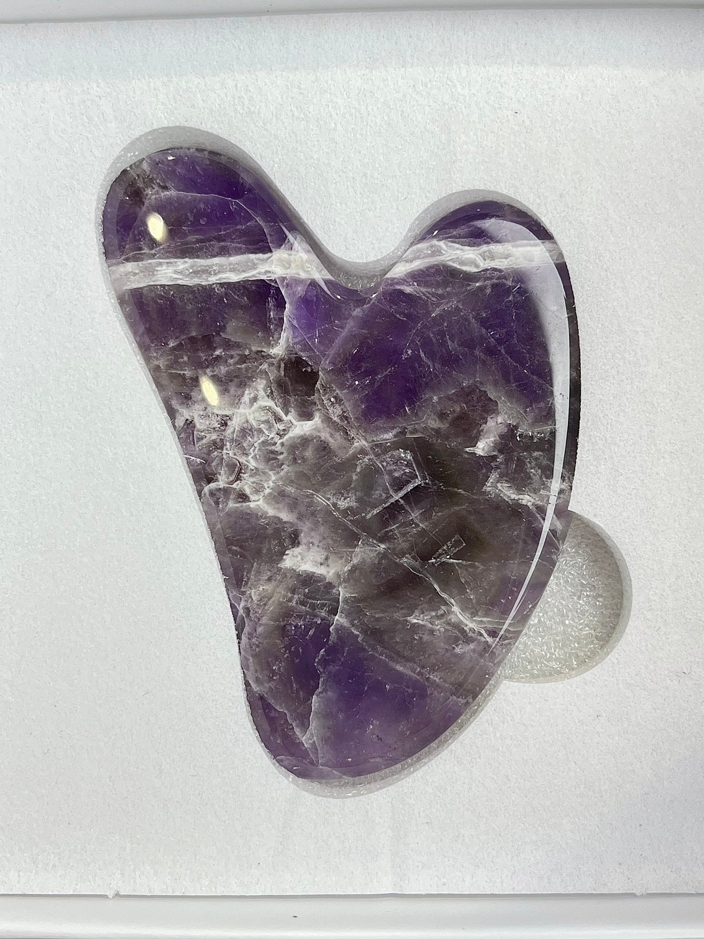 Ametyst Gua Sha med gaveeske