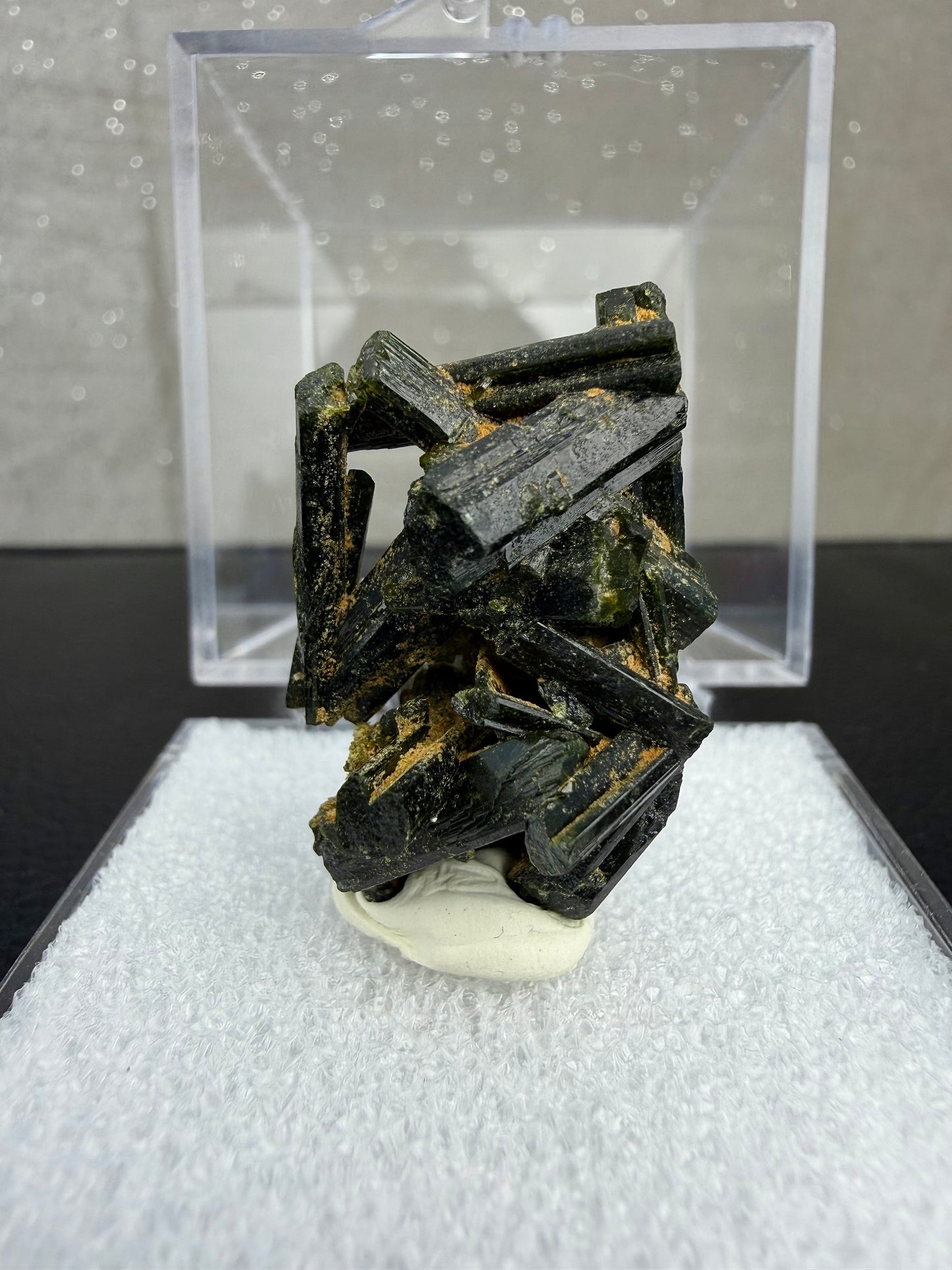 Epidote med boks, Italia