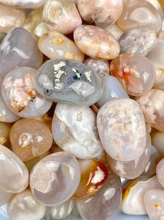 Blomster Agat tromlet 25-35mm