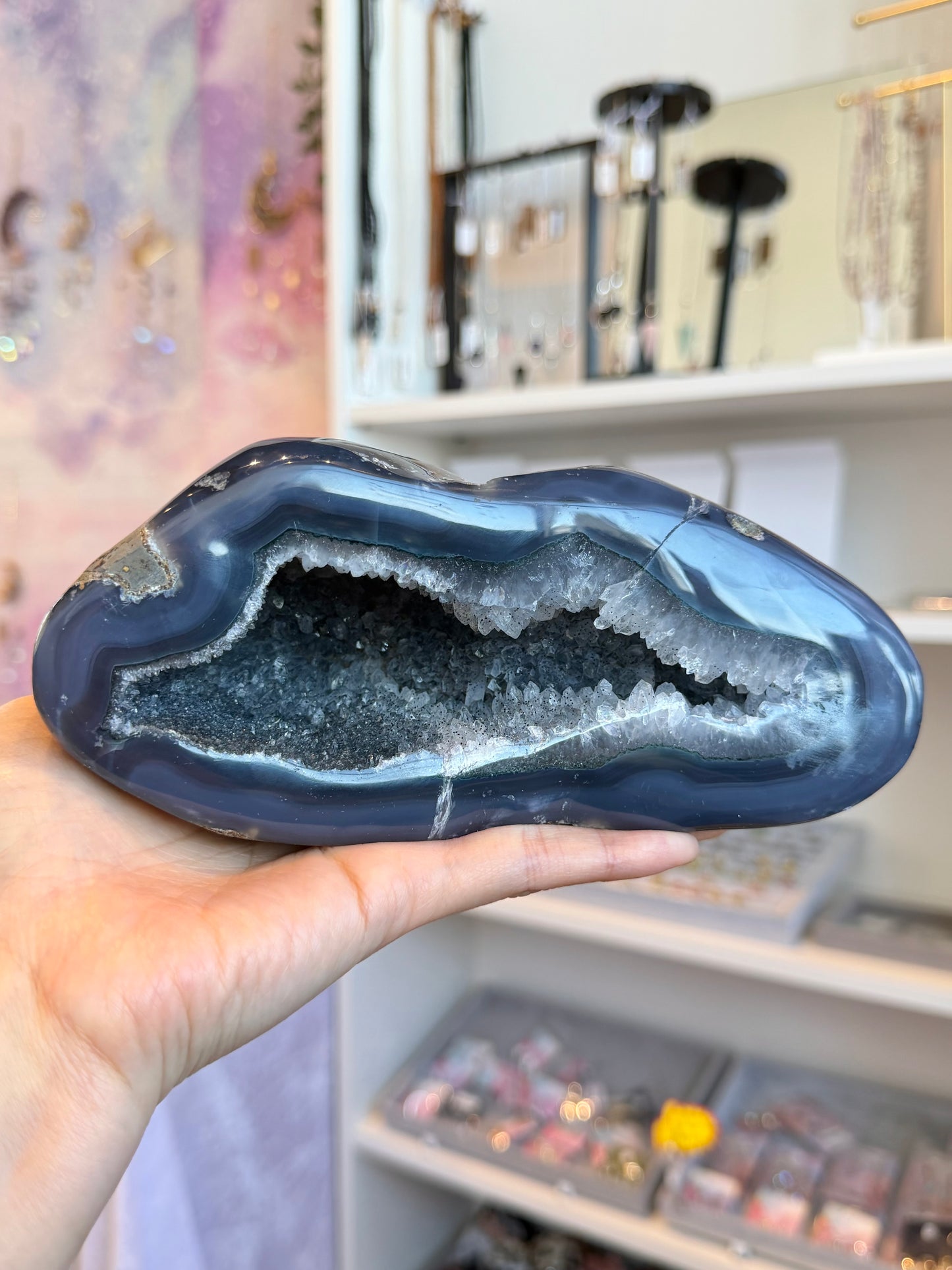 Kvarts geode XL, 18.5cm,1.3kg