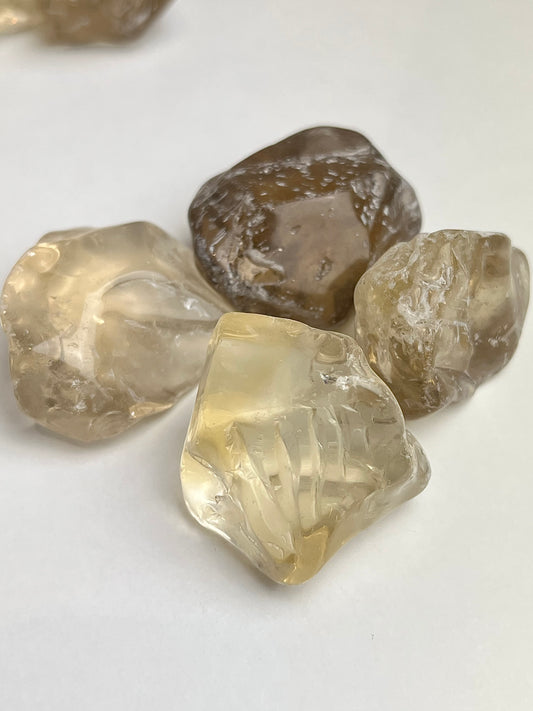 Naturlig citrin tromlet fra Brasil 20-40mm