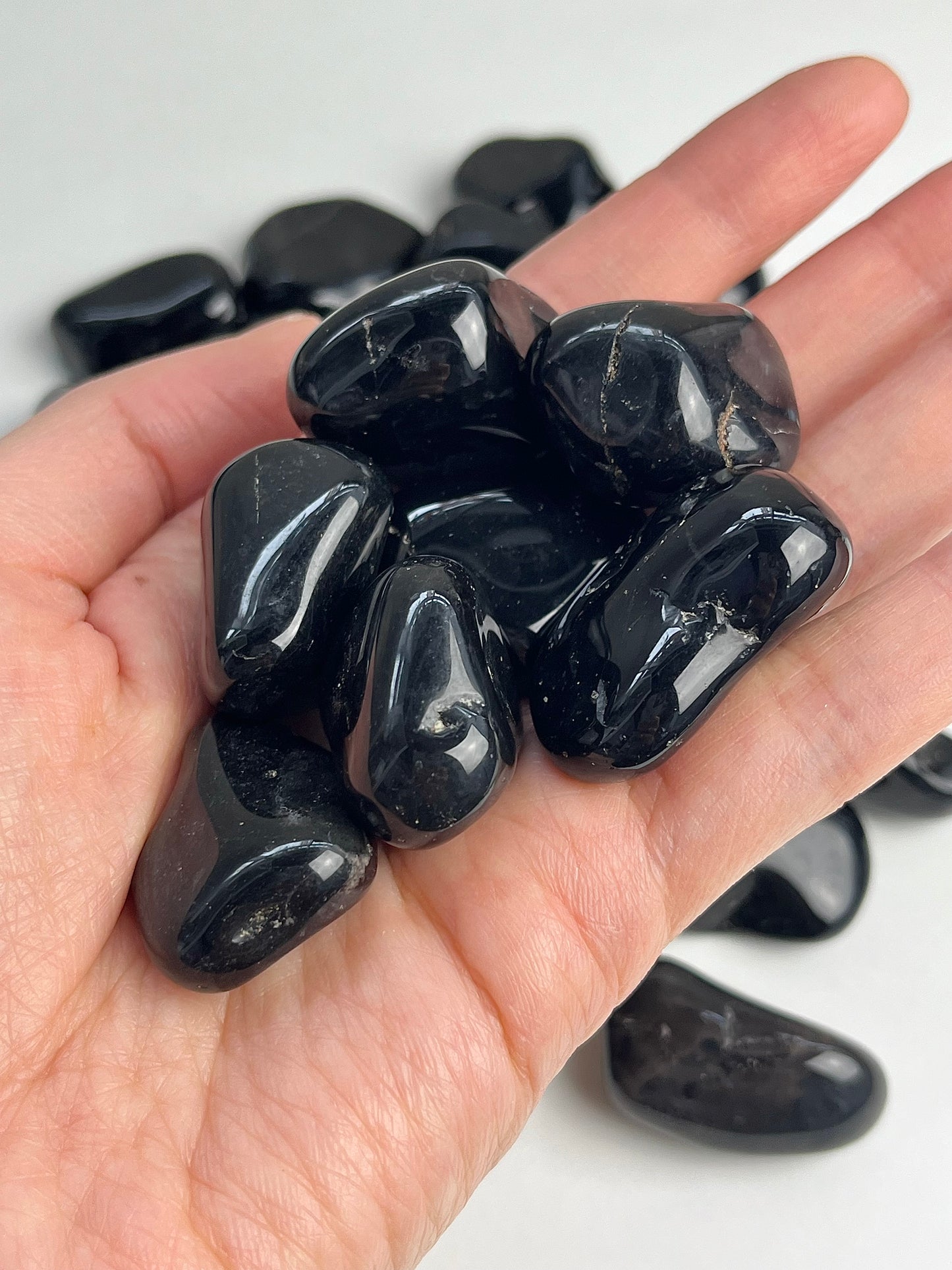 Svart Onyx tromlet 20-30mm