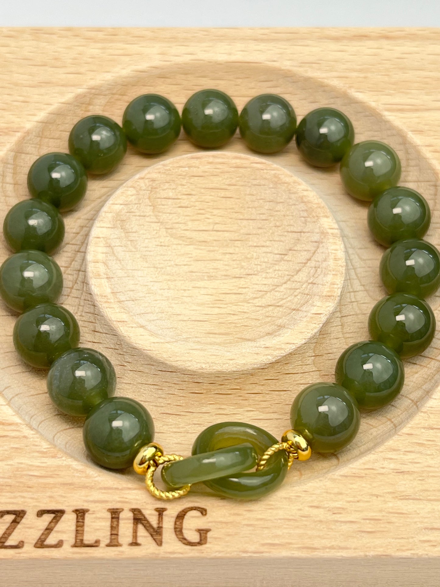 Jade, Nefritt armbånd 10mm+