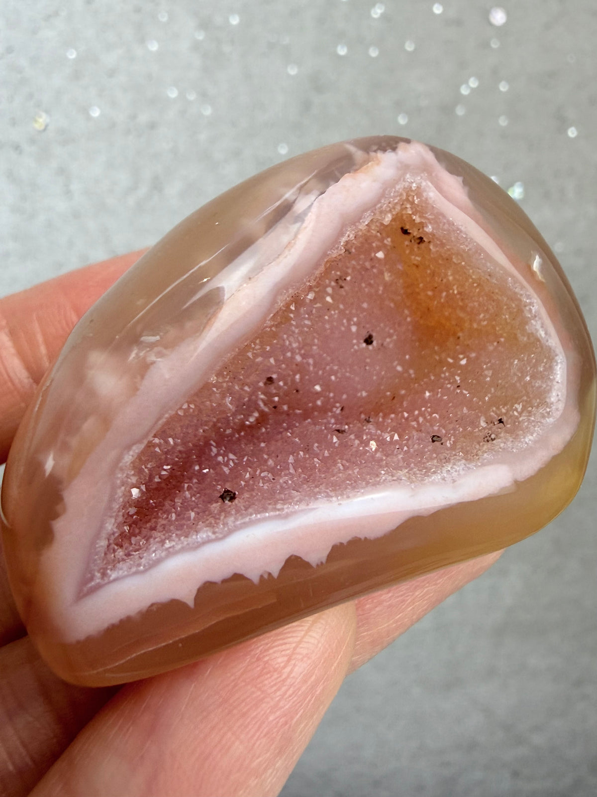 Druzy agat geode, Rosa
