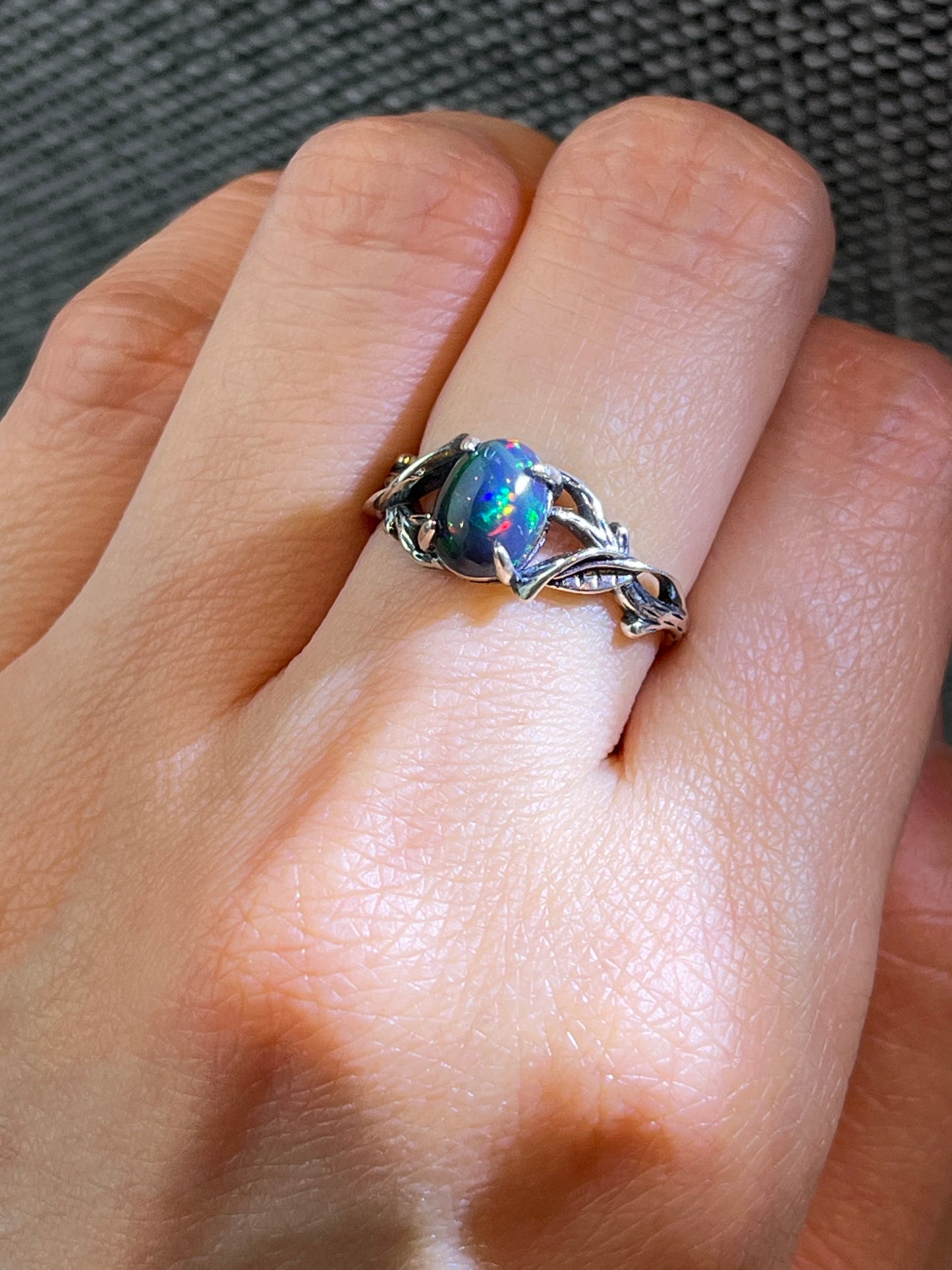 Ring med Opal,svart i 925 sterling sølv