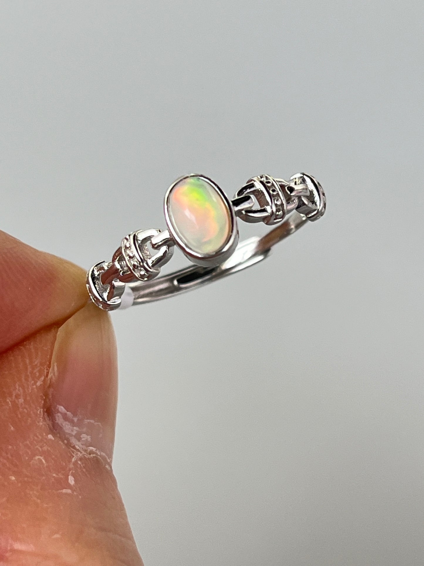 Ring med Opal i 925 sterling sølv