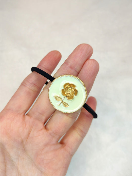 Hvit blomst hårslips