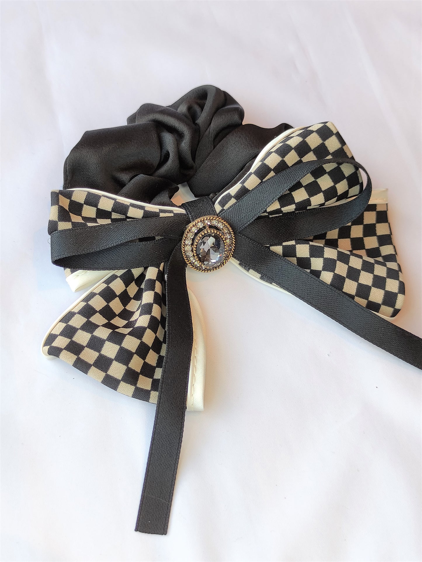 Scrunchie med sløyfe- Gitter